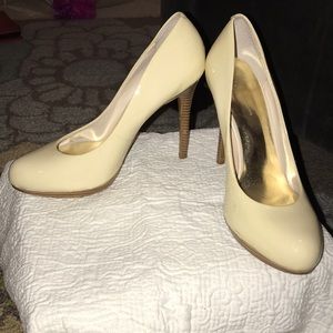 Cream Classy Heel - size 9